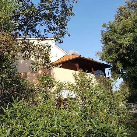 Simona - Extra Comfort With Large Terrace And Jacuzzi